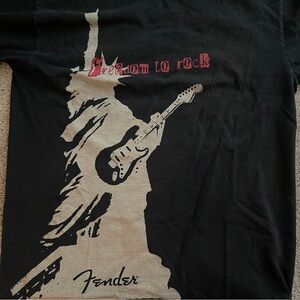 Vintage Fender “Freedom to Rock” Statue of Liberty T-Shirt – Size Large
